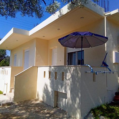 Apartamento Irina Haus Gerakini Exterior foto