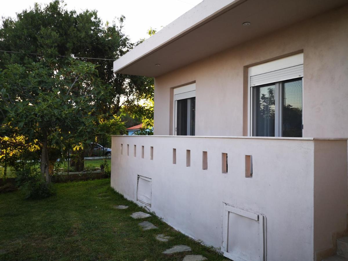 Apartamento Irina Haus Gerakini Exterior foto