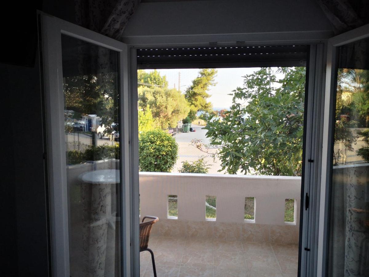 Apartamento Irina Haus Gerakini Exterior foto
