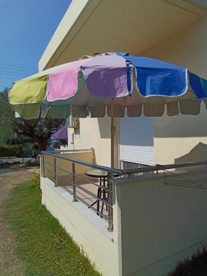 Apartamento Irina Haus Gerakini Exterior foto
