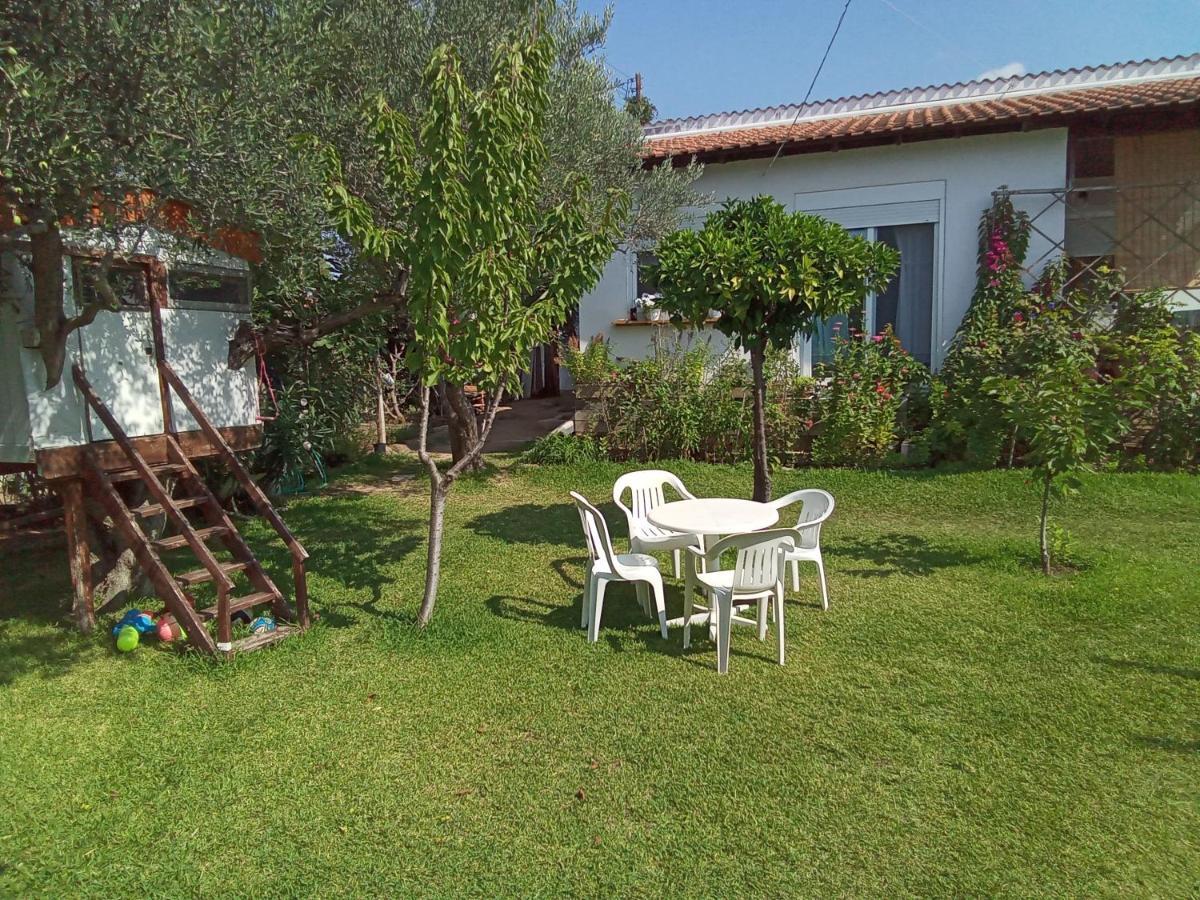 Apartamento Irina Haus Gerakini Exterior foto