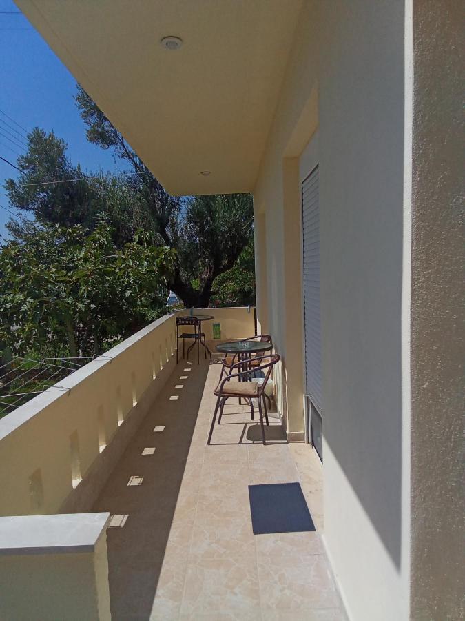 Apartamento Irina Haus Gerakini Exterior foto