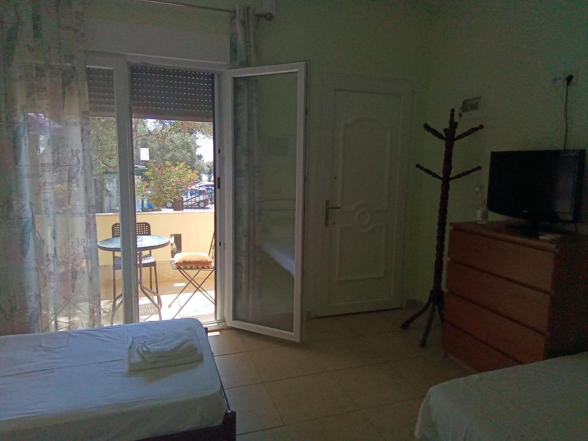 Apartamento Irina Haus Gerakini Exterior foto