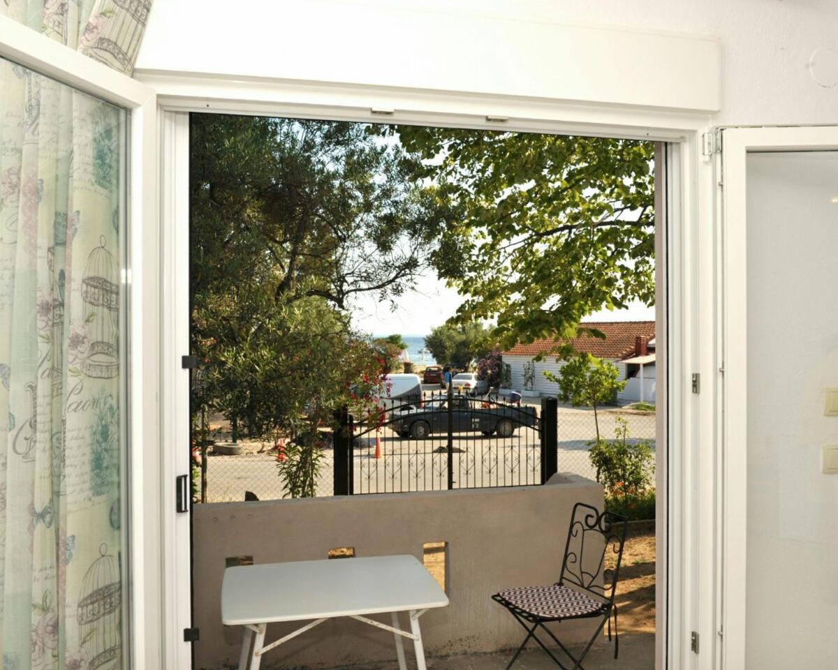 Apartamento Irina Haus Gerakini Exterior foto
